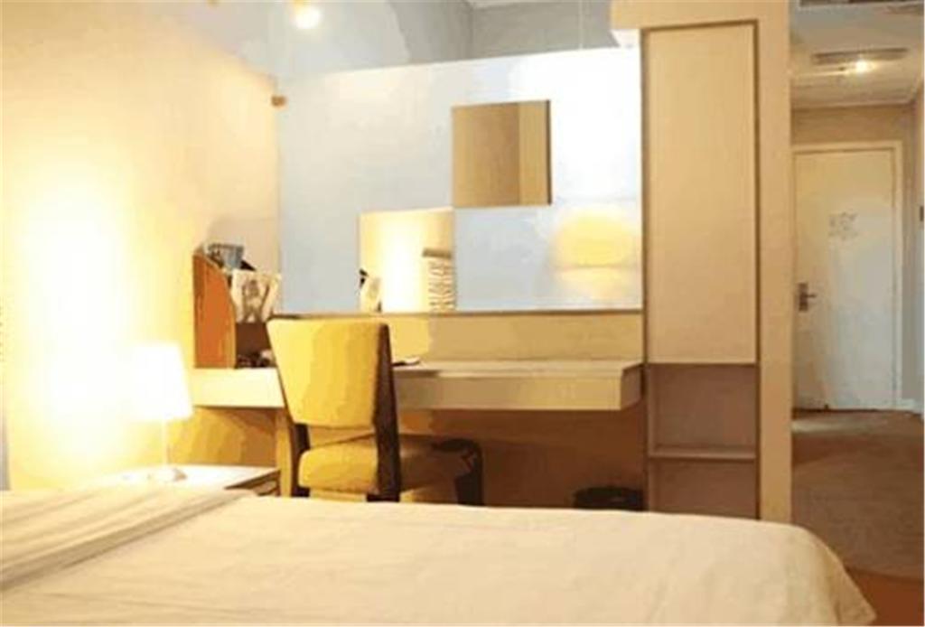 The Land Hotel Shanghai Exterior photo