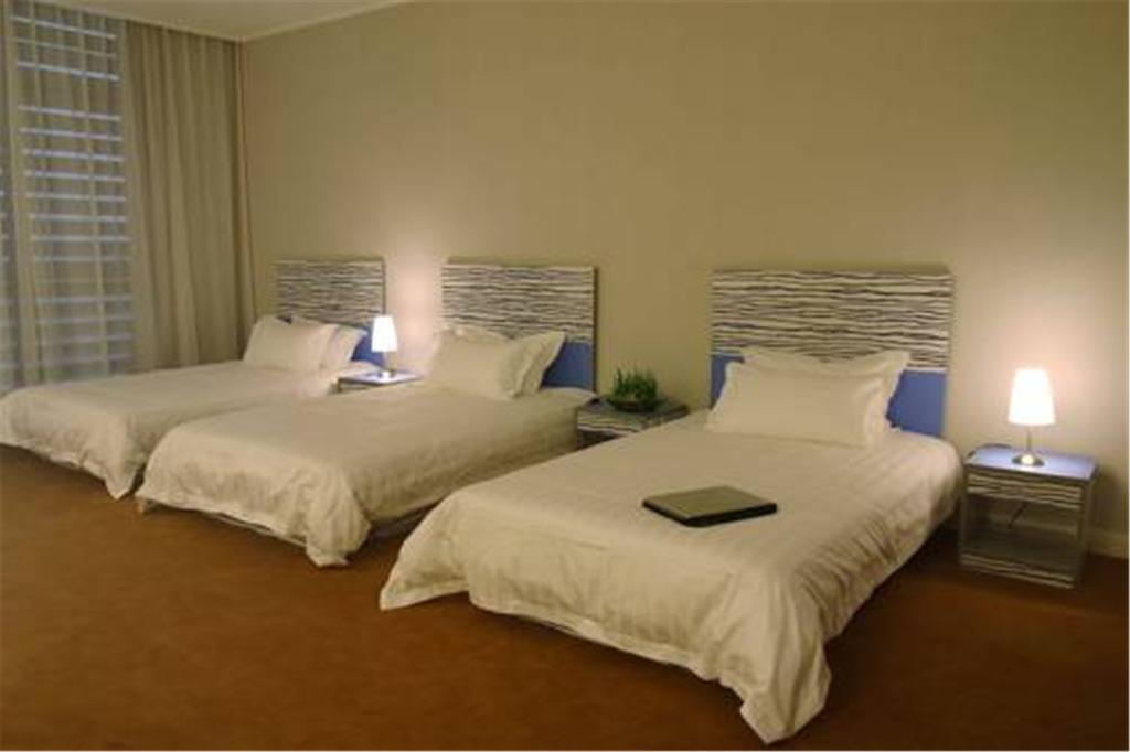 The Land Hotel Shanghai Exterior photo